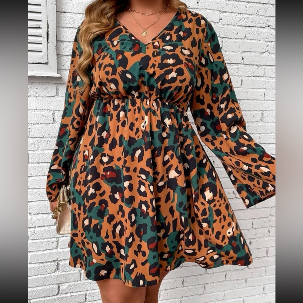 π Leopard Print Dress π - Picture 2 of 5